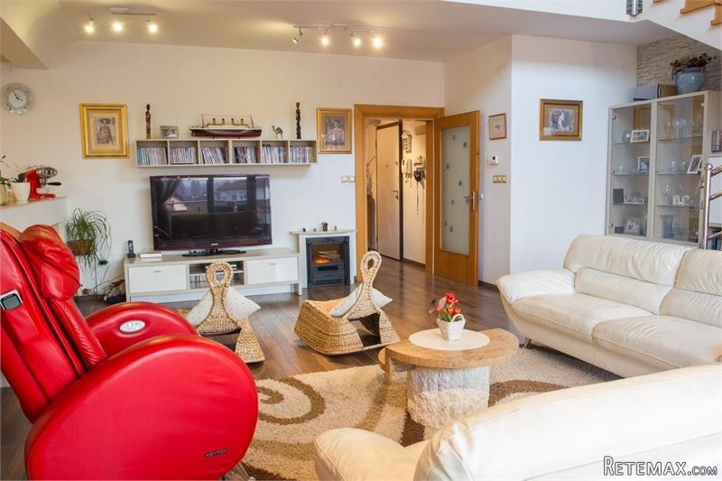 5 bedroom Duplex For Sale: Ravnice.. - 2