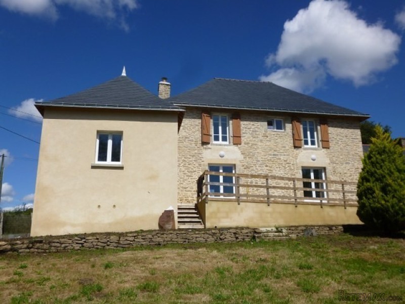 Detached, renovated & traditional..