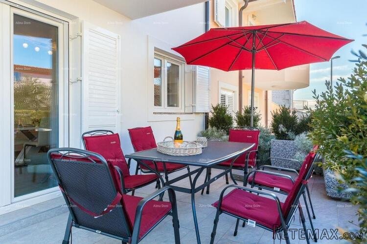 Medulin – kuća s 2 apartmana, 100 m od plaže