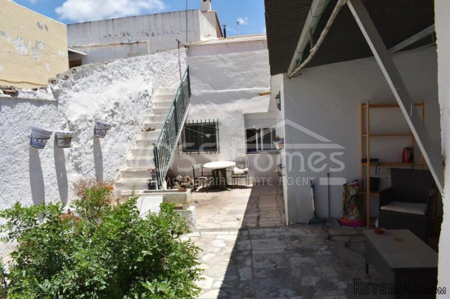 EXCLUSIVE TO VOSS HOMES - A mostly renovated, habitable, 2.. - 10