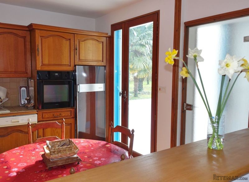 5 Bedroom House In Saintes - 2