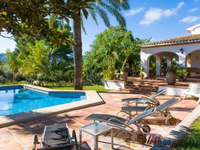 Stunning Mediterranean style villa, located in the.. - 2