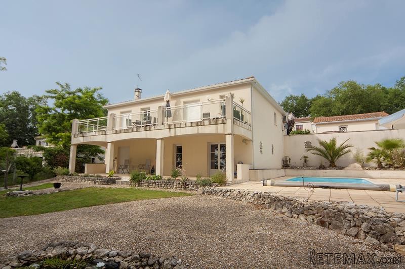 Immaculate Contemporary House With..