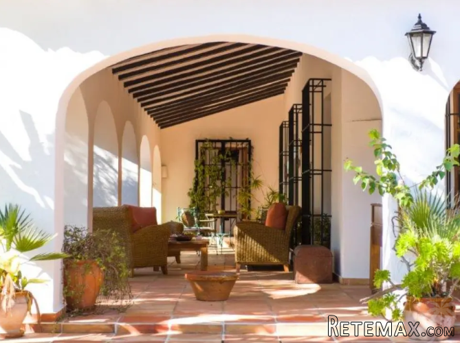 Stunning Mediterranean style villa, located in the.. - 3
