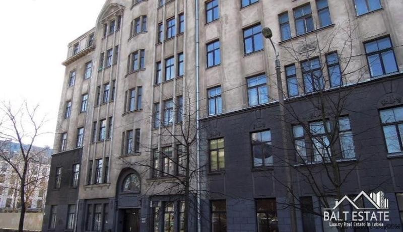 Apartment In The Quiet City Center