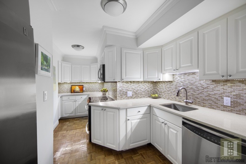 2 bedroom Apartment For Sale: 165 WEST..