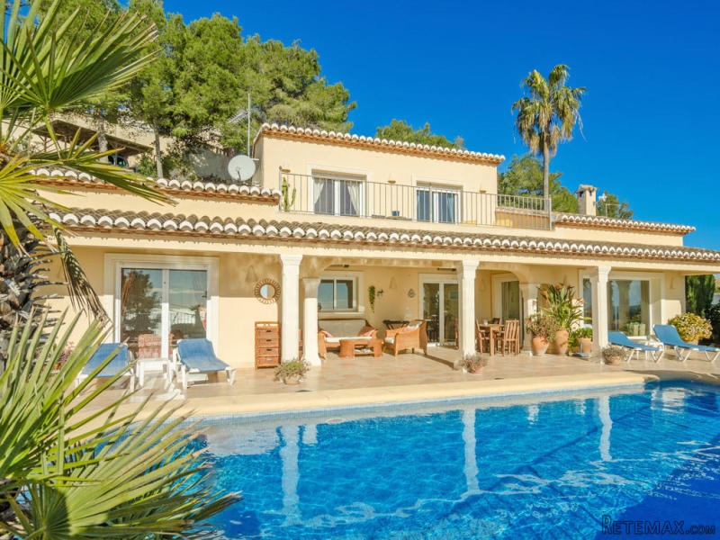 3 Bedrooms - Villa - Alicante - For Sale