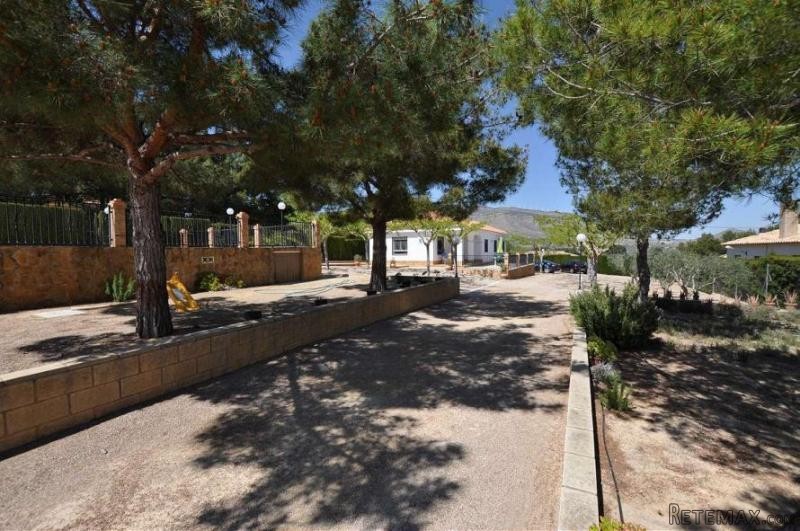4 Bed + Pool in Caudete (Ref. PV13120) - 2