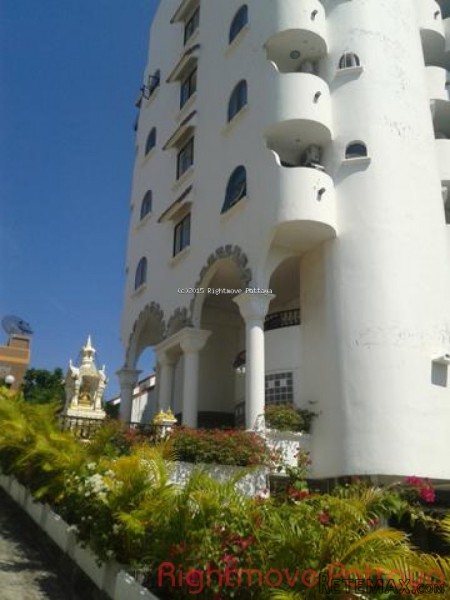 1 Bedroom Condo for sale in Pratumnak -..