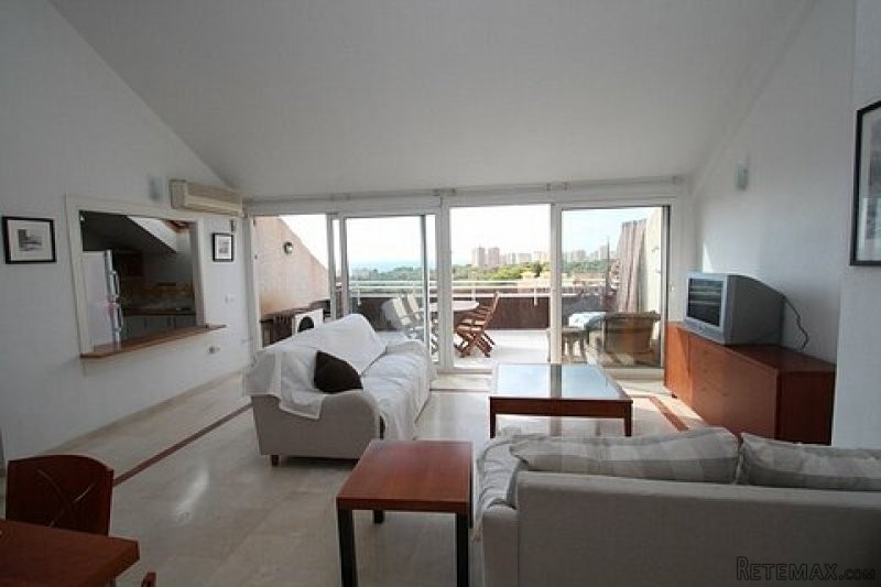 * 3 BED PENTHOUSE WITH SEA VIEWS - 2