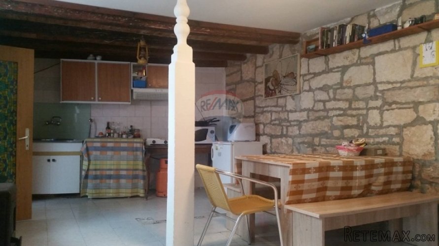 KUĆA ZA ODMOR U BLIZINI VODNJANA! - 2