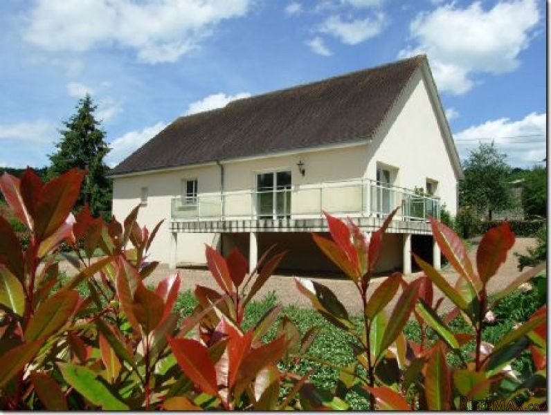 Delightful House Overlooking River - 2