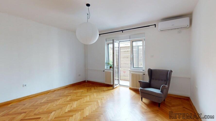 Renoviran trosoban stan na Keju-Novi Sad - 2