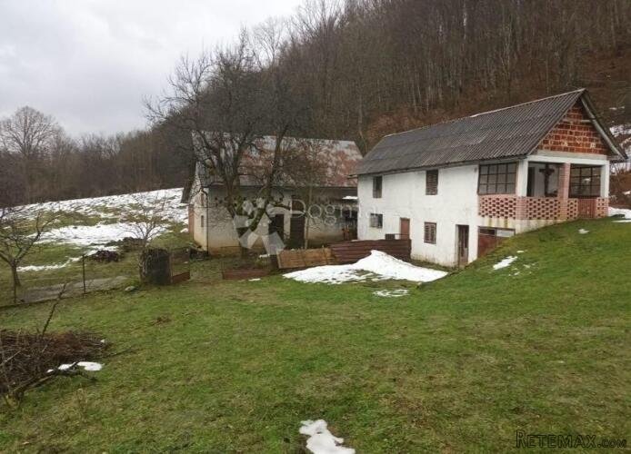SEOSKO IMANJE SA ŠUMOM I ORANICAMA BUŽIN - 2