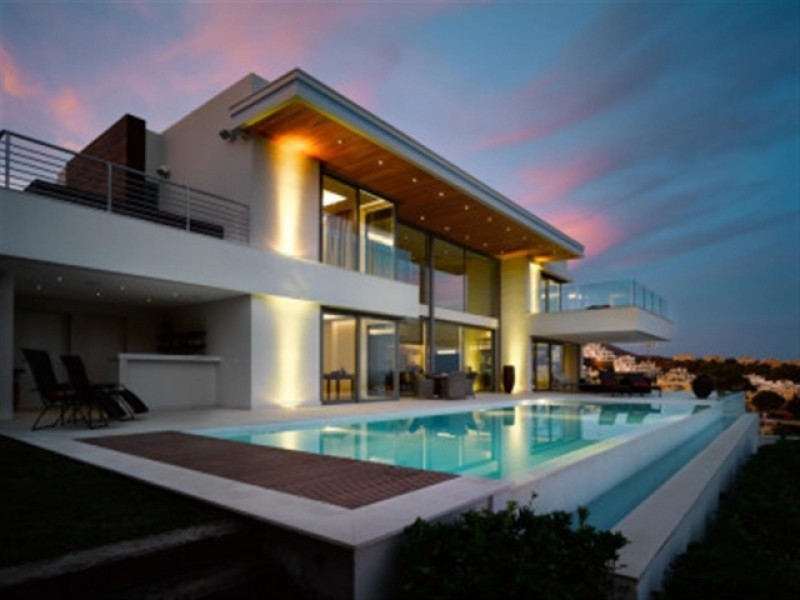 5 Bedroom Villa For Sale In Los..