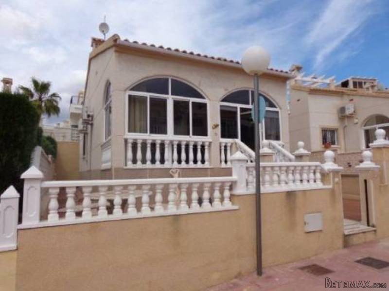 2 Bedroom 2 Bathroom Villa In Los..