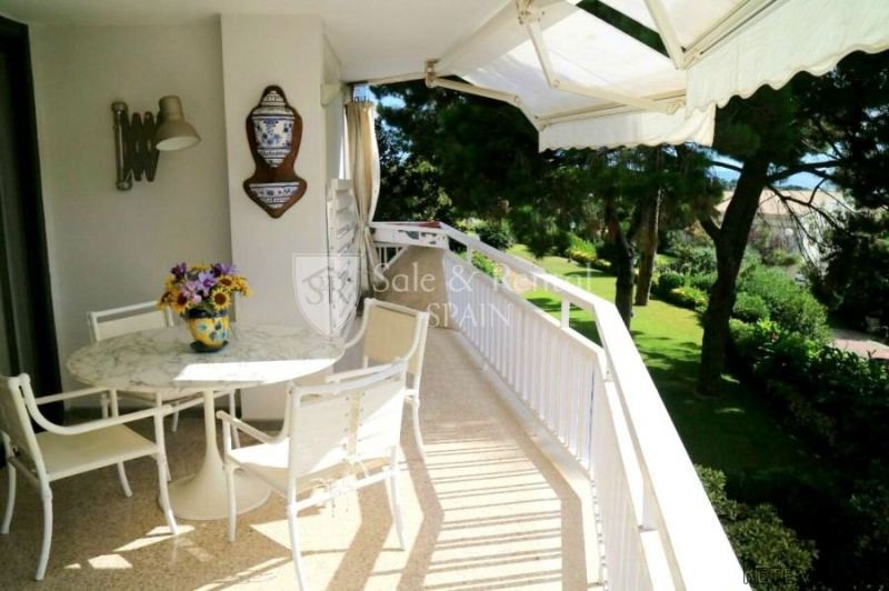 Nice Flat With A Large Terrace In Sant..