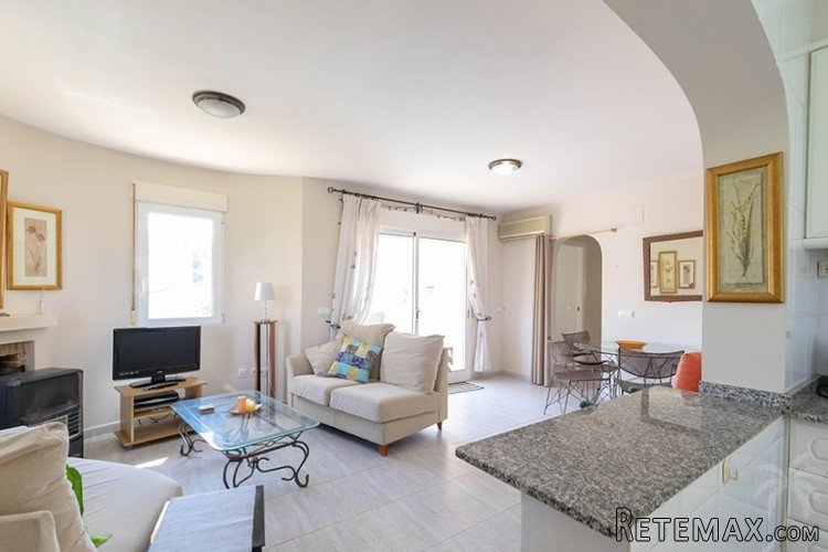 A 2 bedroom, 1 bathroom, detached villa located on the.. - 6