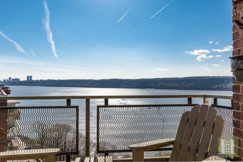 2 bedroom Apartment For Sale: 2621..