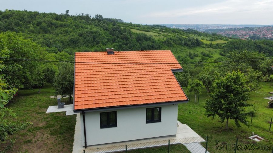 Prodajem novoizgradjenu kucu 5.5km od centra Kragujevca - 2