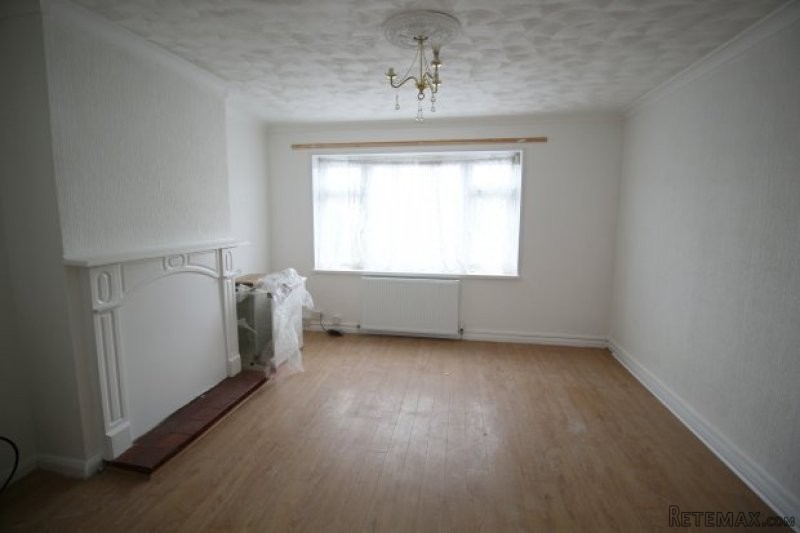 3 bedroom, Semi-detached House house.. - 2