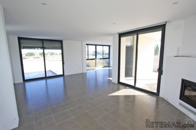 Modern new built villa with private pool located on a 500m2.. - 4