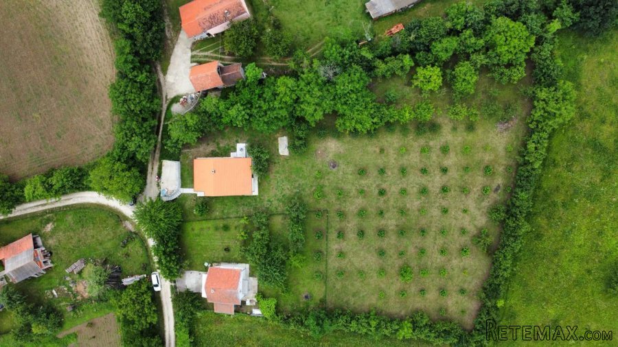 Prodajem novoizgradjenu kucu 5.5km od centra Kragujevca - 4