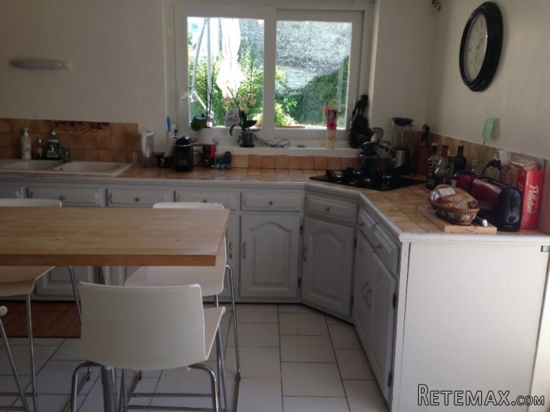 4 Bedroom House with Outbuilding - 2