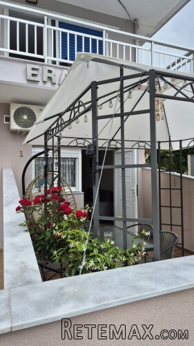 Prodajem apartman u Olimpik Biču - 7