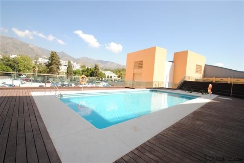 3 Bedroom Middle Floor Apartment