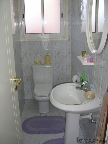 SPACIOUS 3 bedroom, excellent location.. - 2