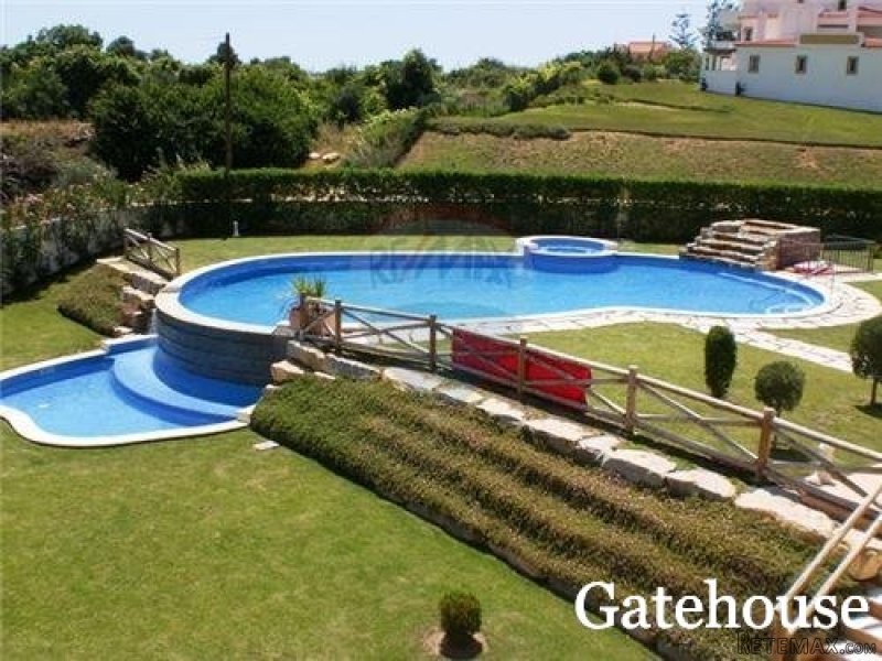 Top Floor 2 Bed Apartment In Olhos D..