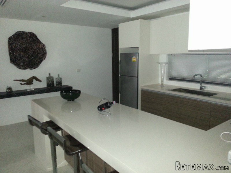 Lofty 1,2 and 3 Bedroom Condominium in.. - 2