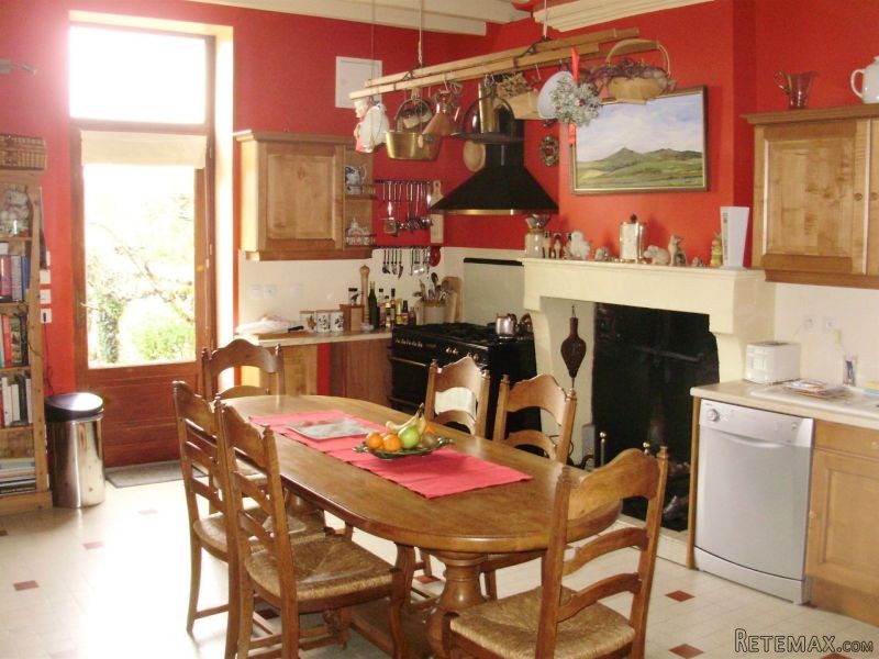 Spacious 8 Bedroom French Stone House.. - 2