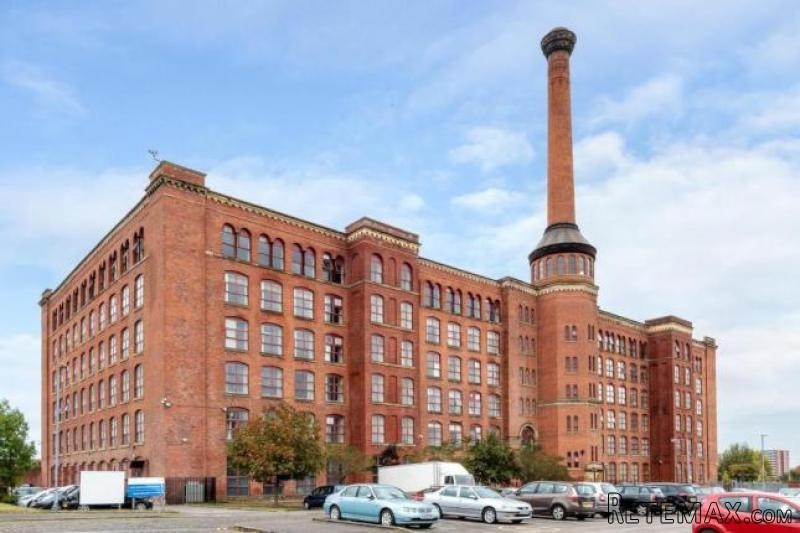 2 Bed Flat For Sale - 2