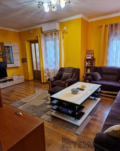 2 u 1 nekretnina: 3S+DB stan + apartman s okućnicom - 2