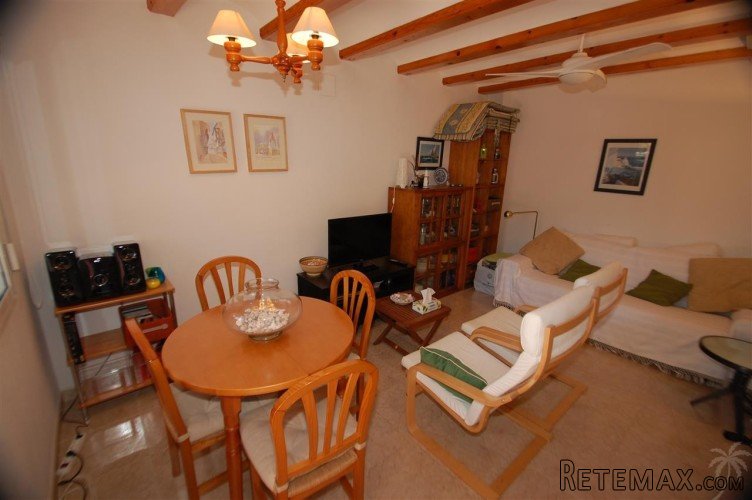 Great price for this bright duplex with a private plot of.. - 3