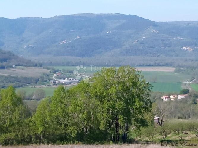 Kompleks zemljišta s otvorenim pogledom na Motovun - 3