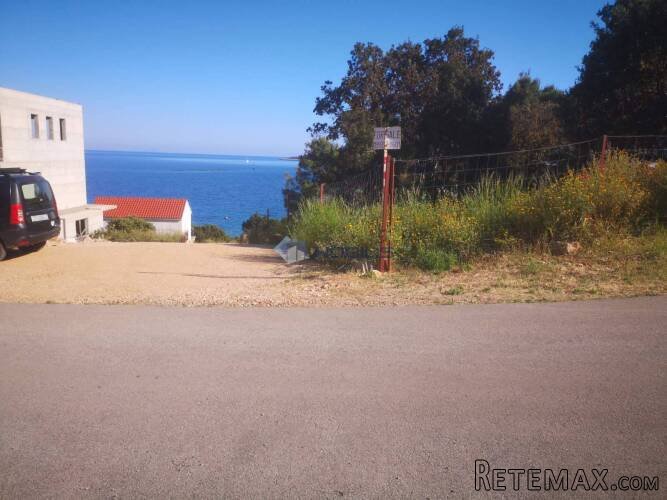 Vis, Ženka-Milna, građ. zemljište 1086 m2, prvi red do mora - 3