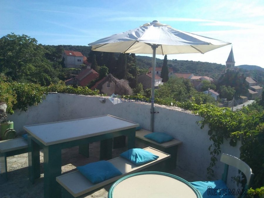 Brač - Nerežišća, kuća 500 m2 - 4