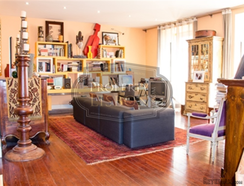 4 Bed Lisbon Apartment for Sale in..
