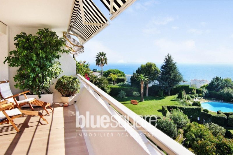 Cannes 3 rooms top Floor apartment with..