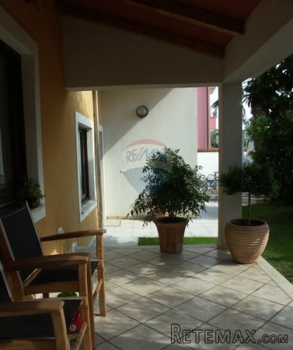 Pula, Šijana, kuća sa bazenom 542m2 - 2