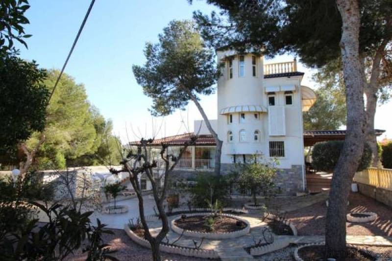 7 Bedroom 3 Bathroom Villa In Pinar De..