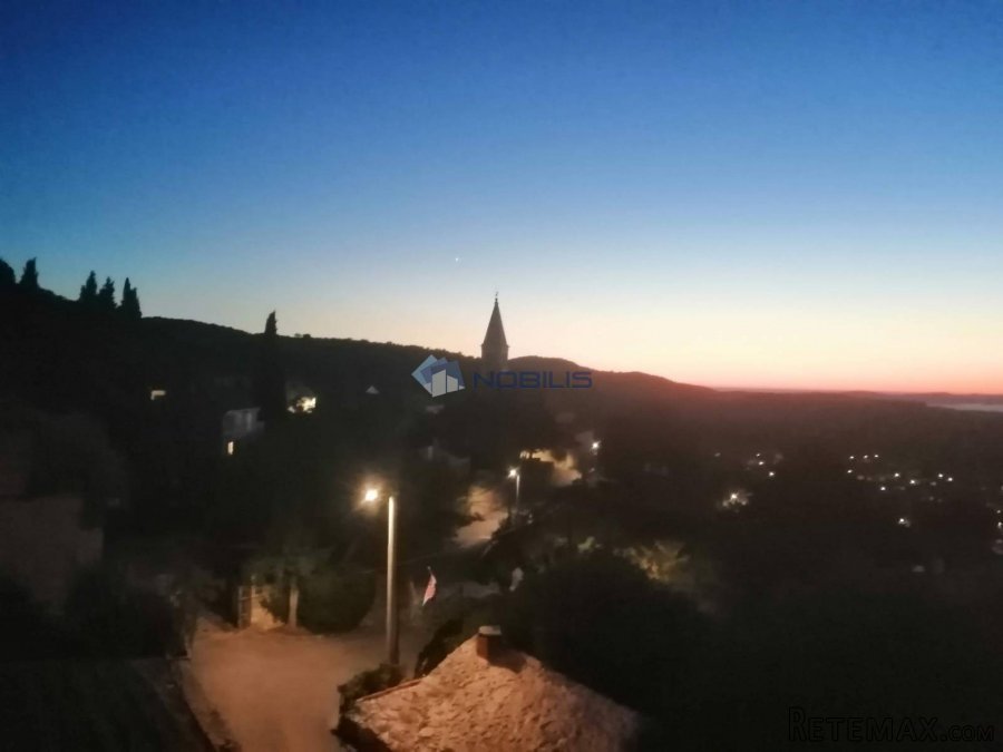 Brač - Nerežišća, kuća 500 m2 - 9