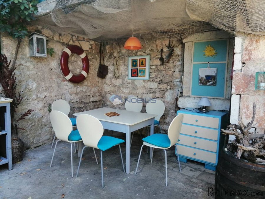 Brač - Nerežišća, kuća 500 m2 - 10