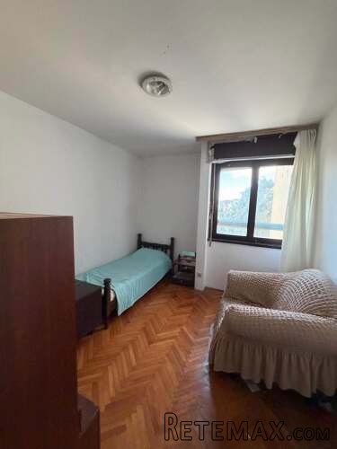 Trosoban stan, Bar, 220.000Eur - 2