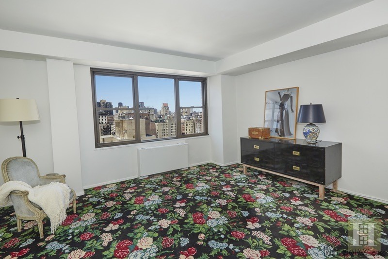 3 bedroom Apartment For Sale: 166 EAST.. - 2