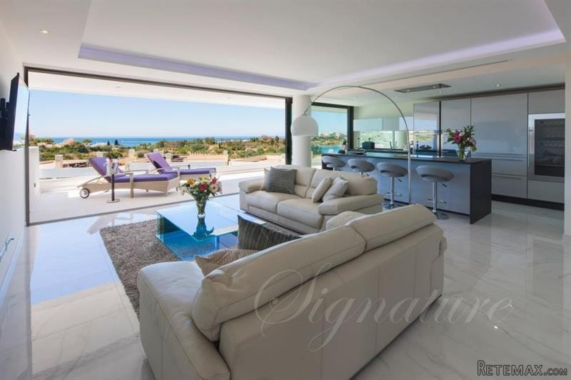 3 bedroom Apartment For Sale:..