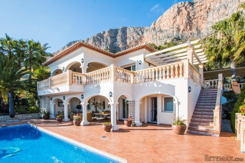 4 Bedroom Villa In Javea - 2